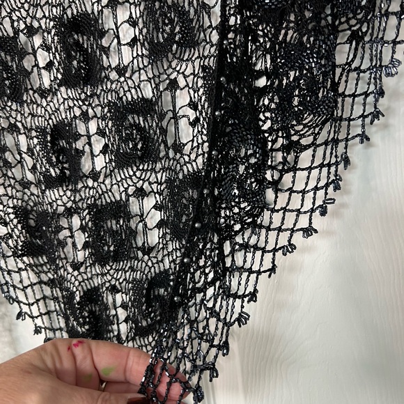 Gorgeous Black Beaded And Lace Shawl. - Picture 3 of 8